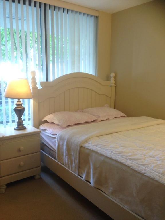 Jj Vancouver Guest House Ричмонд Экстерьер фото